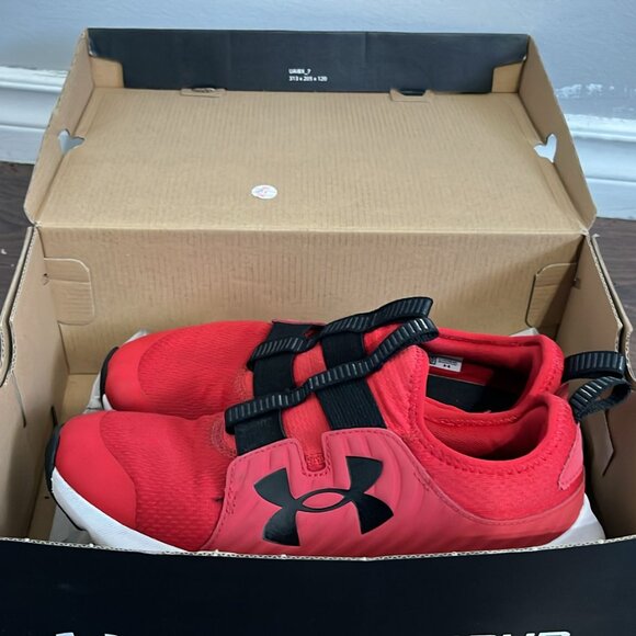 Under Armour Slip on for Boys - Picture 2 of 3